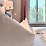 梅拉罗斯·芬·舒酒店 3*