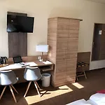 梅拉罗斯·芬·舒酒店