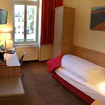 梅拉罗斯·芬·舒酒店 3* 柏林