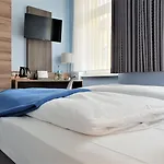 梅拉罗斯·芬·舒酒店 酒店