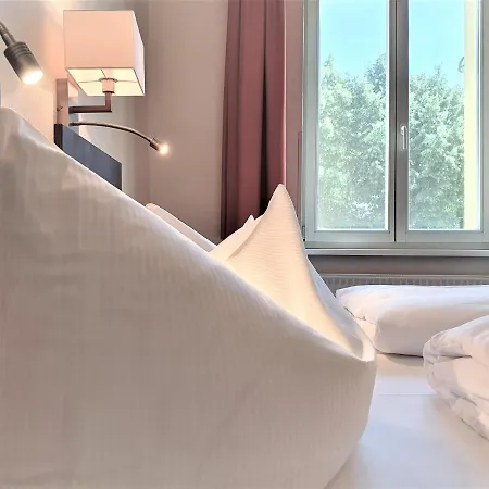 Melarose Feng Shui 3*