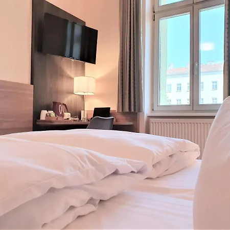 Melarose Feng Shui 3*