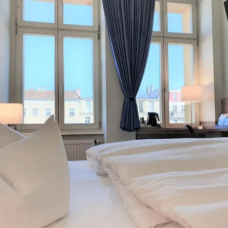 Hotel Melarose Feng Shui 3*